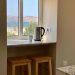 Apartamento Seabreeze Retreat With Pool & Garden