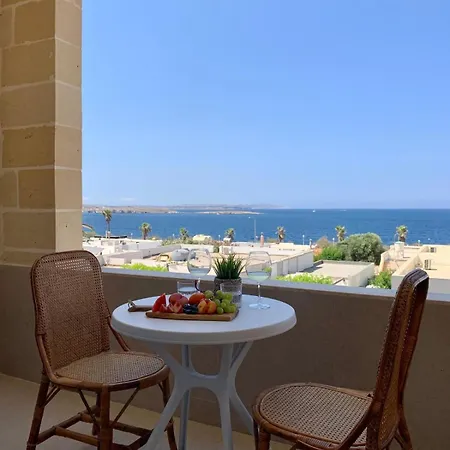 Panoramic Sea Views Retreat With Pool & Garden