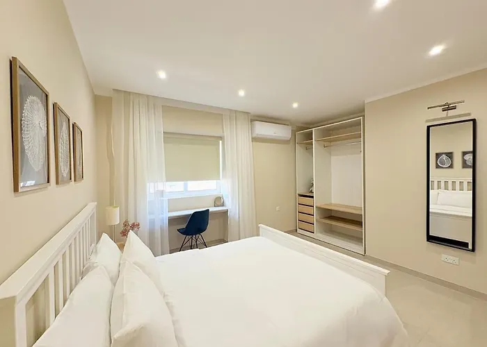 Seabreeze Retreat With Pool & Garden Σεντ Πόλς Μπέι