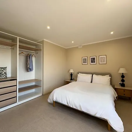 Seabreeze Retreat With Pool & Garden