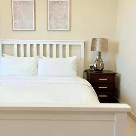 Seabreeze Retreat With Pool & Garden