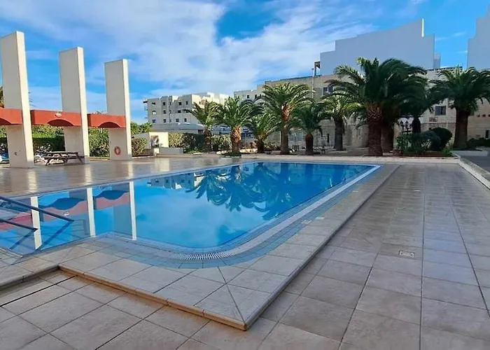 Seabreeze Retreat With Pool & Garden * St. Paul's Bay